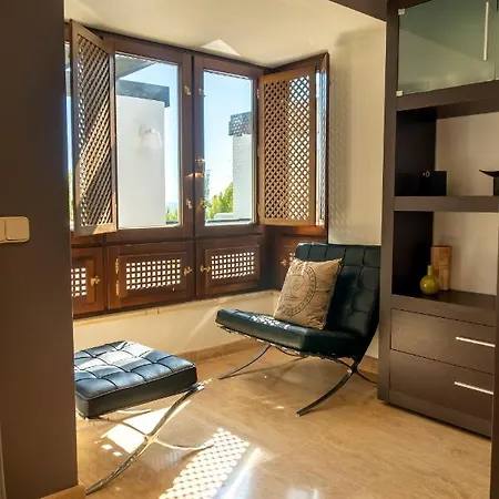 Espacioso Torre Real Apartment Marbella