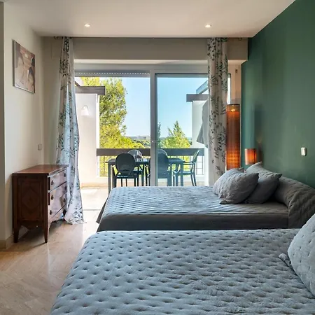 Espacioso Torre Real Apartment